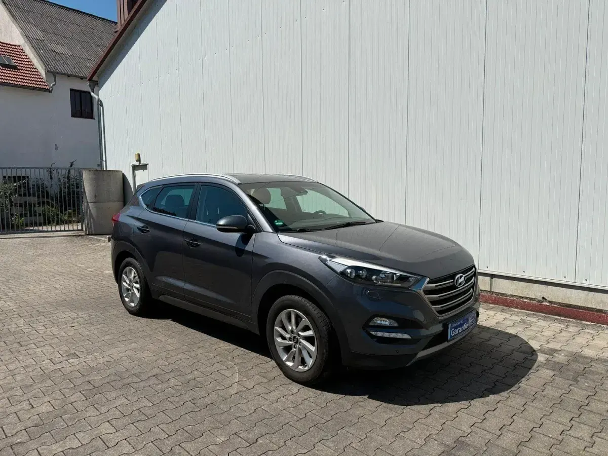 Gebraucht Hyundai Tucson Premium 177 PS (130 kW) 2015 Grau SUV