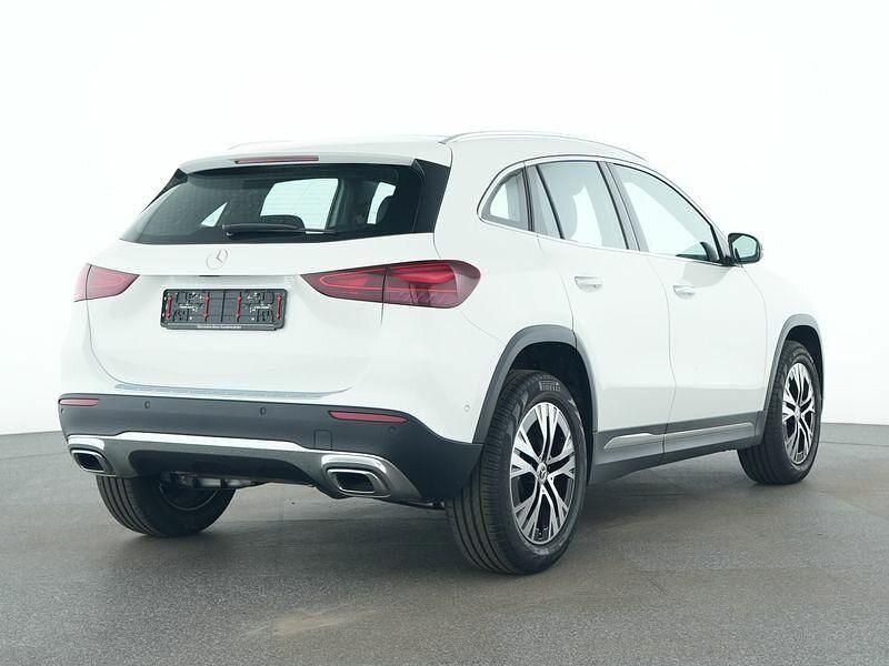 Gebraucht Mercedes GLA200 Advanced Plus 164 PS (120 kW) 2025 Weiß SUV