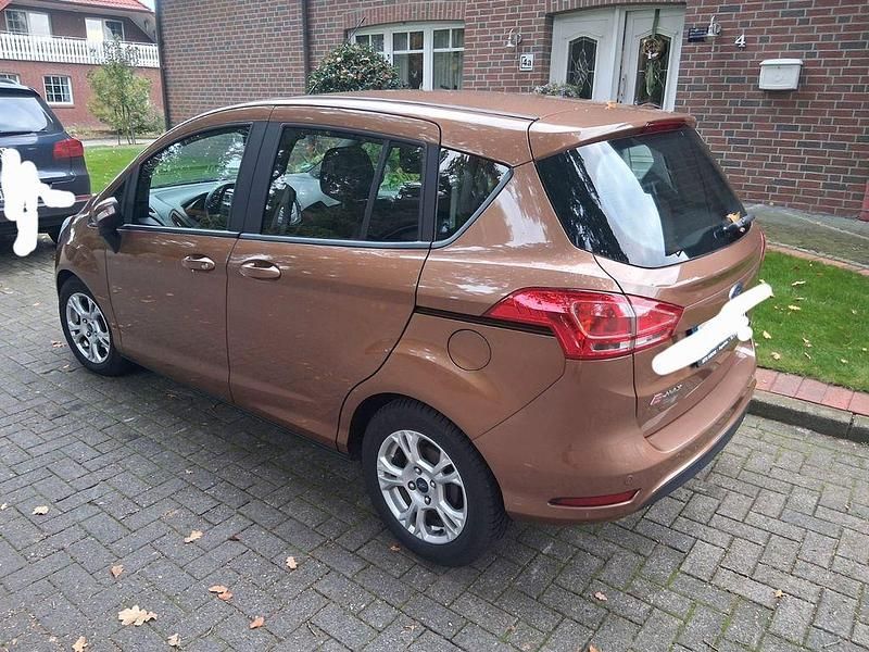 Braun Gebraucht 2017 Ford B-MAX Cool & Connect Van / Kleinbus | 7.500 € (Fairer Preis) - Bild 1/4