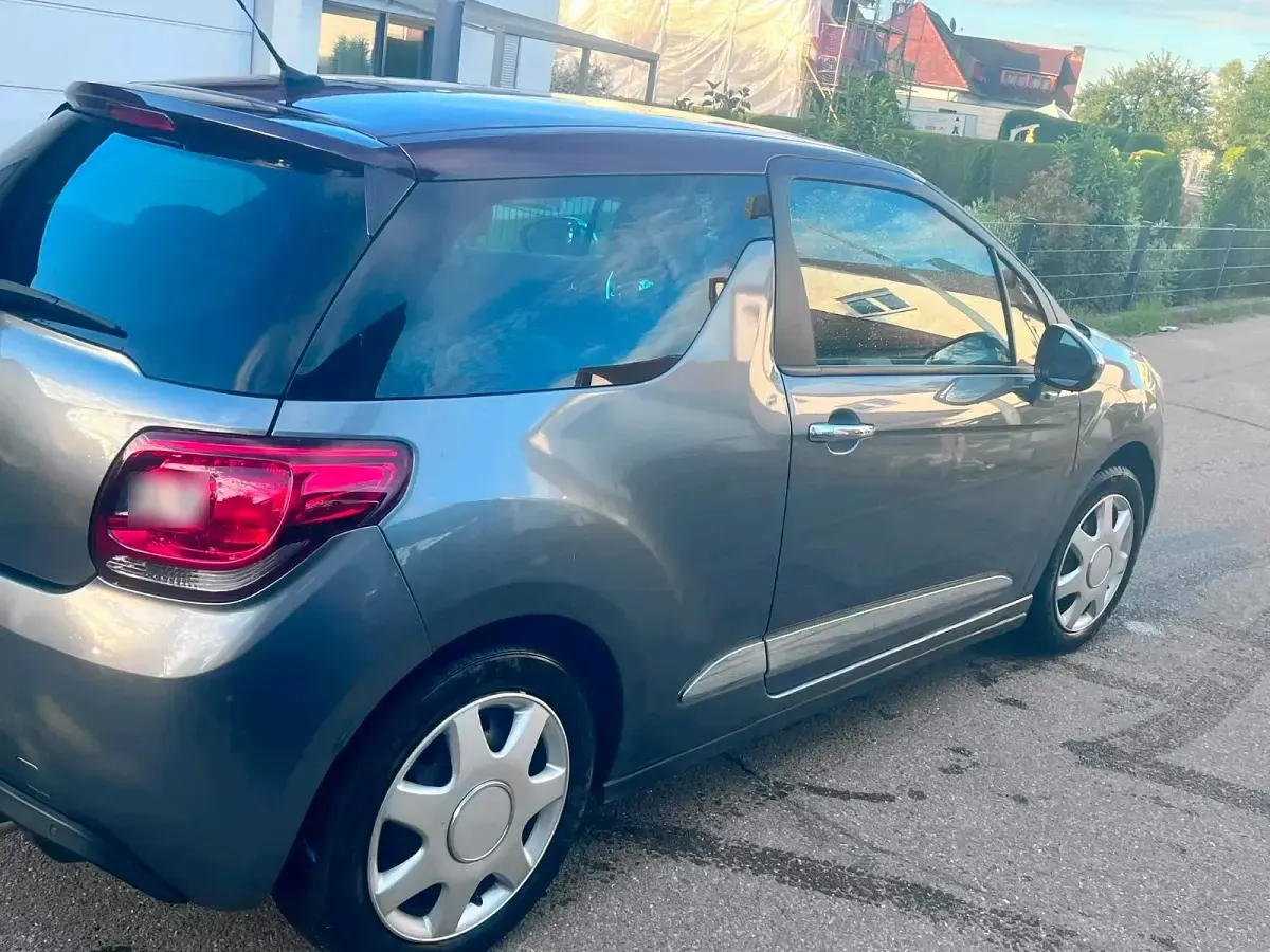 Gebraucht Citroën DS3 120 PS (88 kW) 2012 Grau Kleinwagen