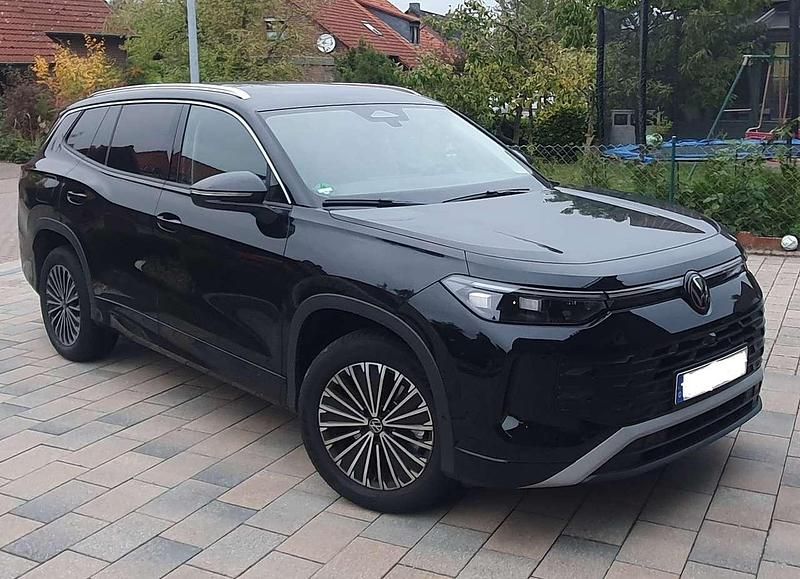 Schwarz Gebraucht 2025 VW Tayron Life SUV | 44.900 € (Superpreis) - Bild 1/4