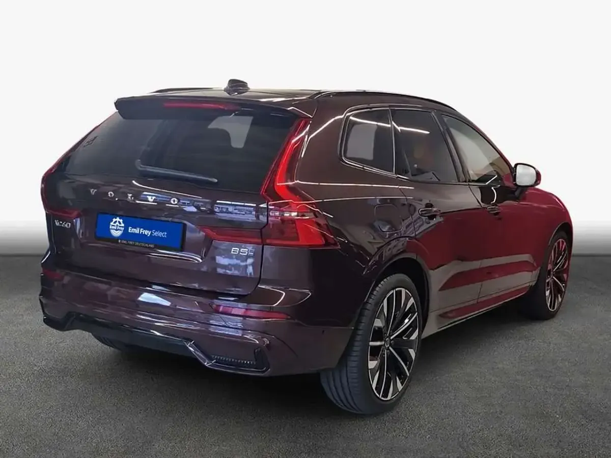 Gebraucht Volvo XC60 Ultra 250 PS (183 kW) 2025 Mulberry red metallic SUV