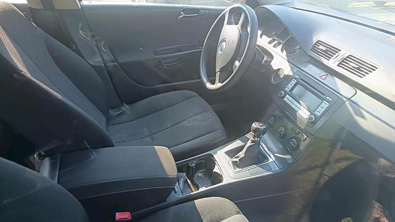 Gebraucht VW Passat 105 PS (77 kW) 2007 Schwarz Kombi