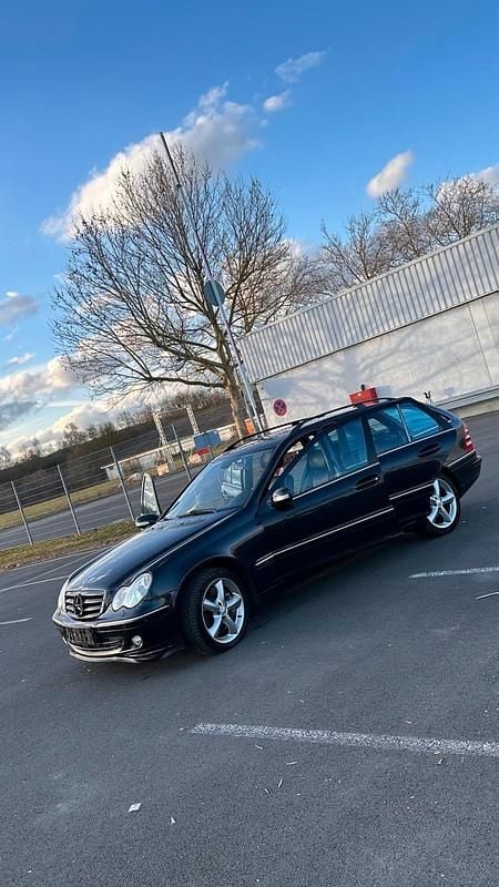 Gebraucht Mercedes C320 Avantgarde 224 PS (164 kW) 2005 Schwarz Kombi
