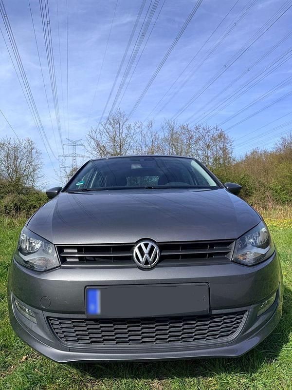 Usado VW Polo 70 HP (51 kW) 2011 Castanho Citadino