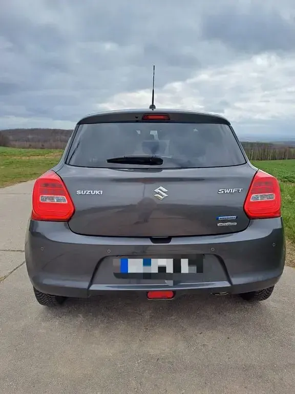 Gebraucht Suzuki Swift Comfort 83 PS (61 kW) 2023 Grau Kleinwagen