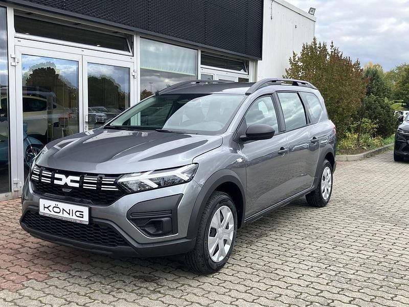 Gebraucht Dacia Jogger Essentiel 91 PS (66 kW) 2025 Van / Kleinbus