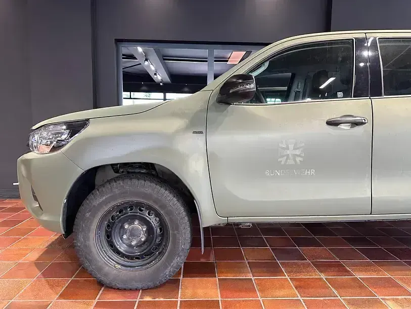 Gebraucht Toyota HiLux 150 PS (110 kW) 2020 Schwarz Pickup