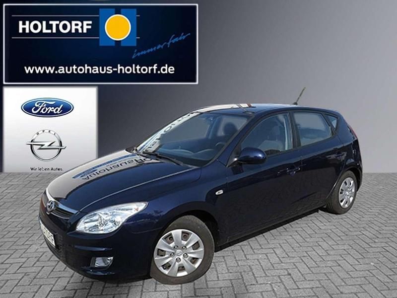 Indigo blue (metallic) Gebraucht 2008 Hyundai i30 Comfort Limousine | 4.449 € (Etwas zu teuer) - Bild 1/4