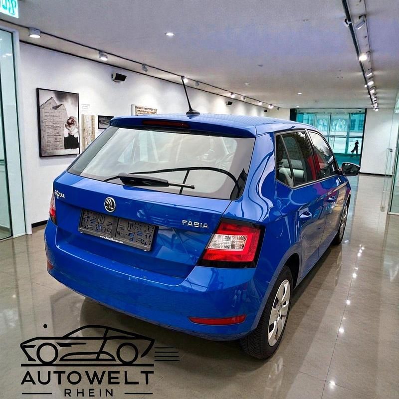 Gebraucht Skoda Fabia Ambition 110 PS (80 kW) 2019 Blau Kleinwagen