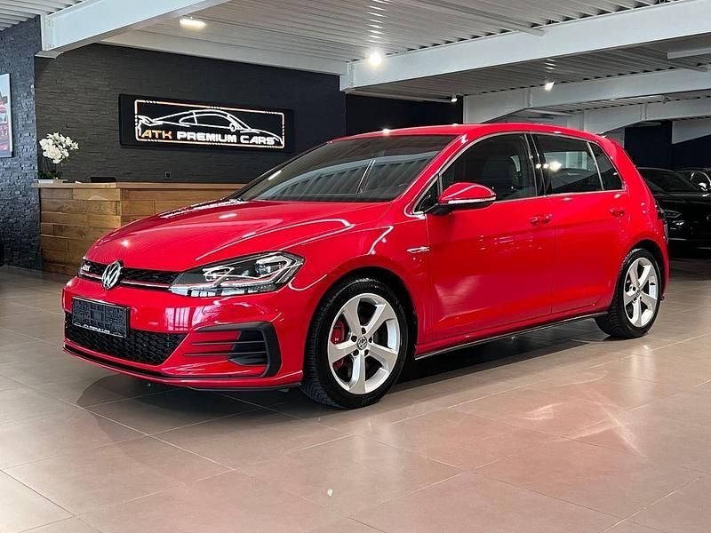 Rot Gebraucht 2019 VW Golf VII GTI Limousine | 23.990 € (Etwas zu teuer) - Bild 1/4