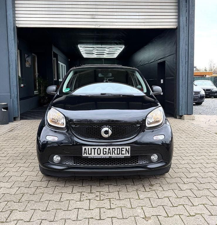 Gebraucht Smart ForFour Basis 90 PS (66 kW) 2016 Schwarz Kleinwagen