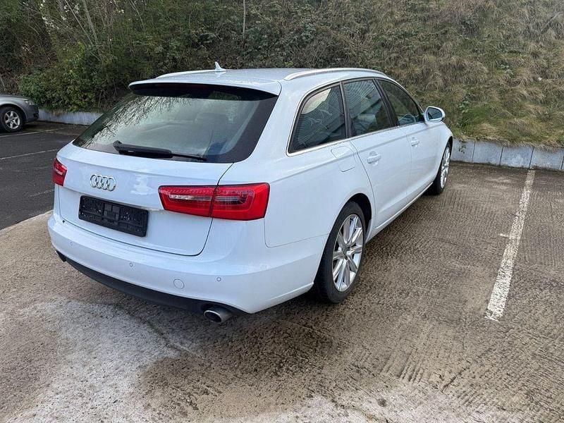 Gebraucht Audi A6 245 PS (180 kW) 2013 Weiß Kombi