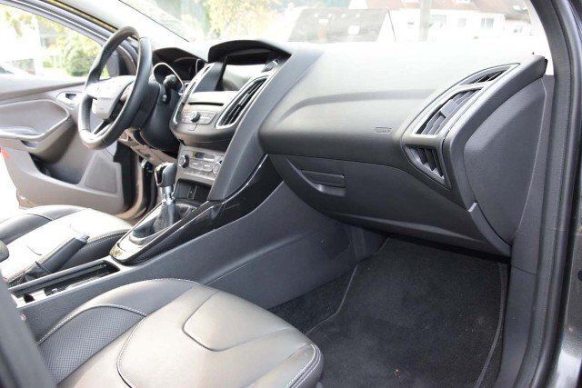 Usata Ford Focus Titanium 150 CV (110 kW) 2017 Grigio Station wagon