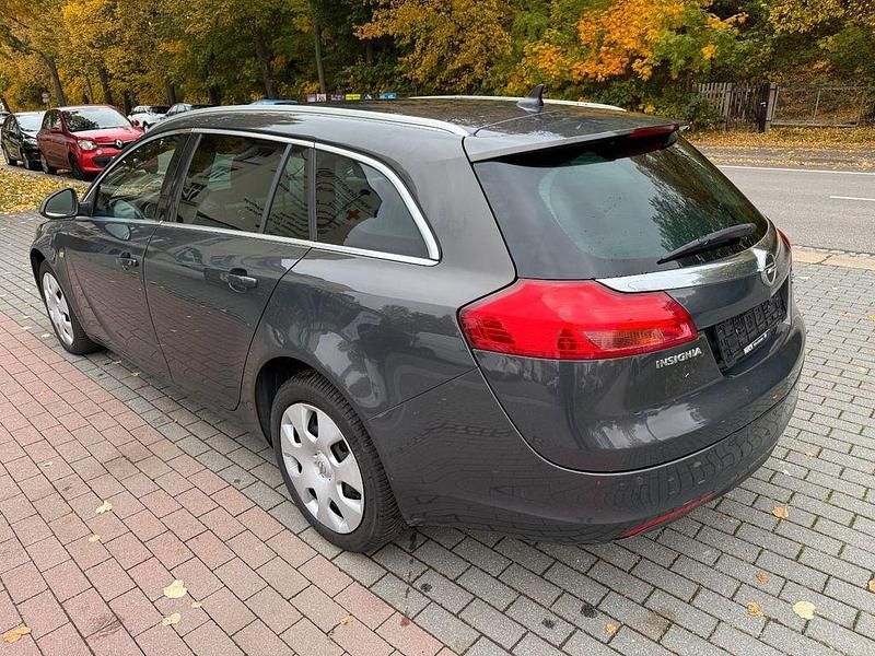 Gebraucht Opel Insignia Active 160 PS (117 kW) 2013 Grau Kombi