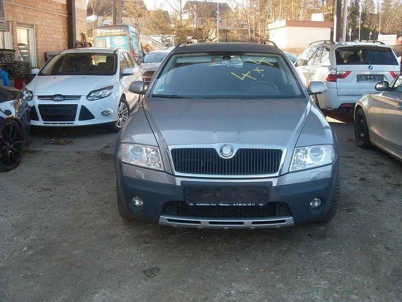 Gebraucht Skoda Octavia Scout 4x4 150 PS (110 kW) 2008 Beige Kombi