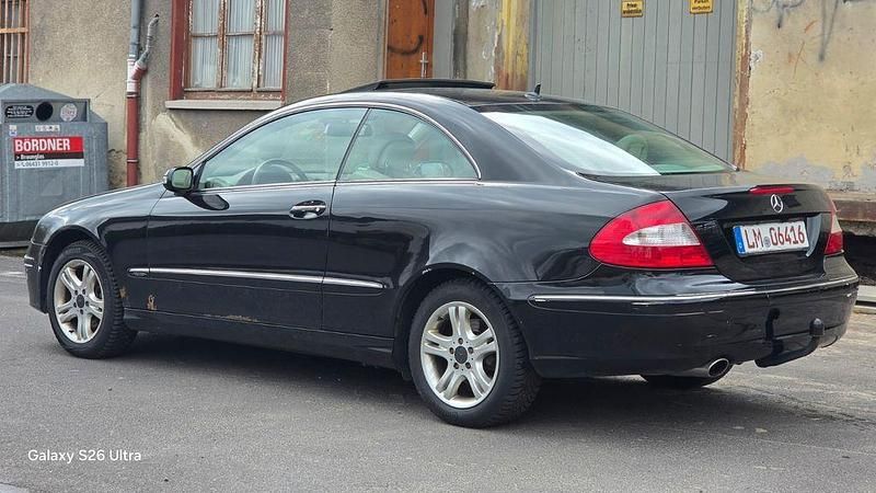 Gebraucht Mercedes CLK280 231 PS (169 kW) 2008 Schwarz Coupé