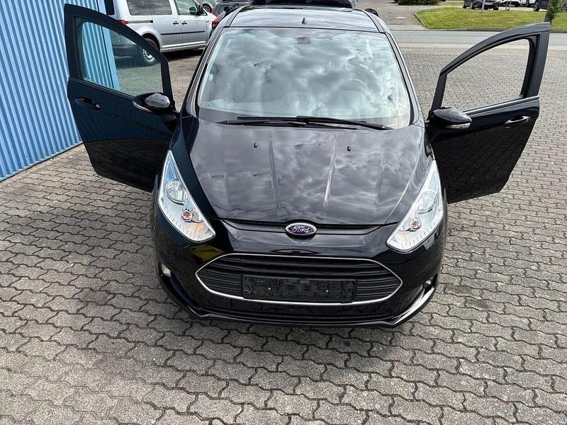 Gebraucht Ford B-MAX SYNC Edition 125 PS (91 kW) 2017 Schwarz Van / Kleinbus
