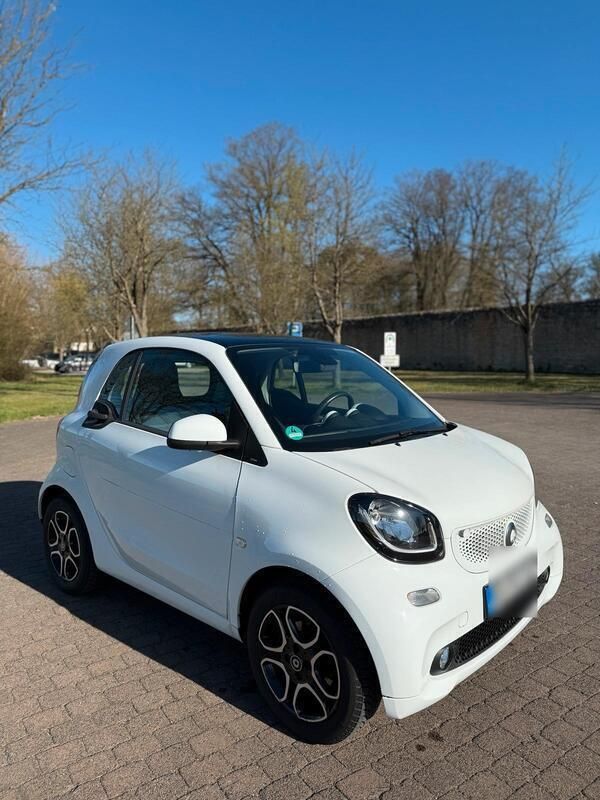 Weiß Gebraucht 2015 Smart ForTwo Coupé Coupé | 9.500 € (Fairer Preis) - Bild 1/4