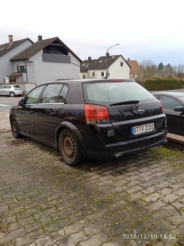 Gebraucht Opel Signum 184 PS (135 kW) 2008 Schwarz Kleinwagen
