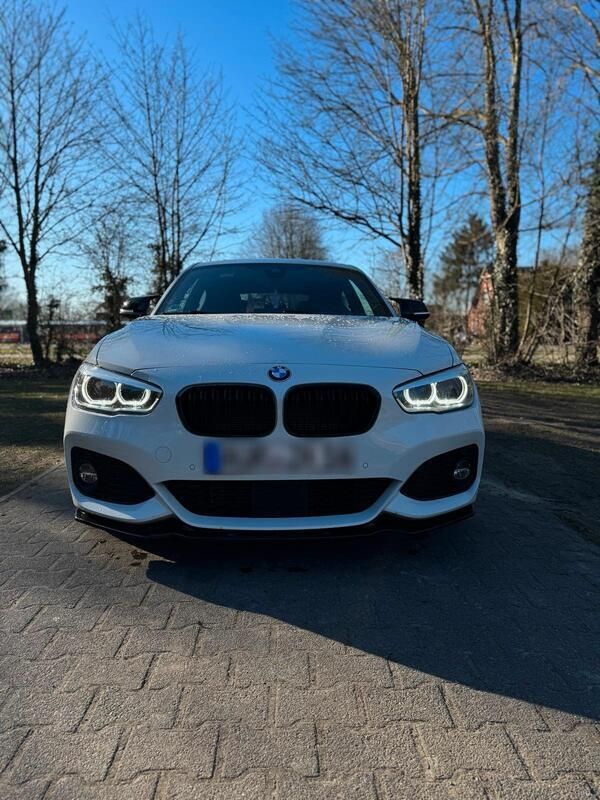 Weiß Gebraucht 2016 BMW 125 Coupé M Sport Coupé | 15.990 € - Bild 1/4