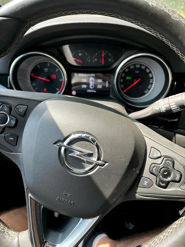 Gebraucht Opel Astra 135 PS (99 kW) 2017 Schwarz Kombi