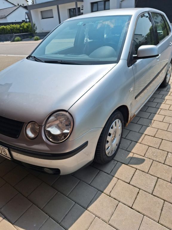 Silber Gebraucht 2002 VW Polo Basis Limousine | 950 € (Superpreis) - Bild 1/4