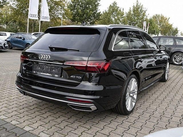 Gebraucht Audi A4 Advanced 204 PS (150 kW) 2022 Mythosschwarz metallic Kombi