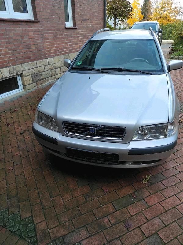 Gebraucht Volvo V40 122 PS (89 kW) 2003 Silber Kombi