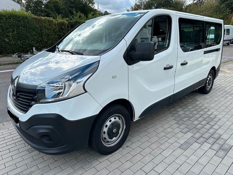 Weiß Gebraucht 2018 Renault Trafic Van | 22.999 € (Teuer) - Bild 1/4