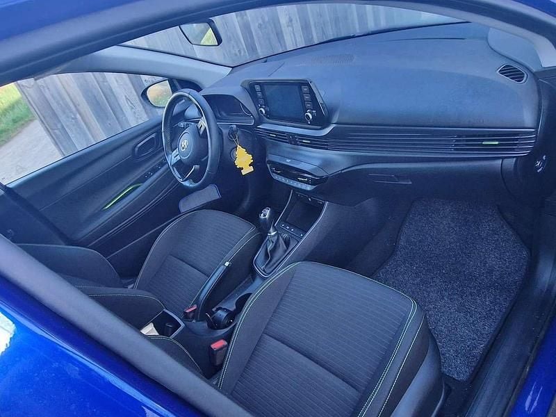 Gebraucht Hyundai i20 Pure 75 PS (55 kW) 2022 Blau Limousine