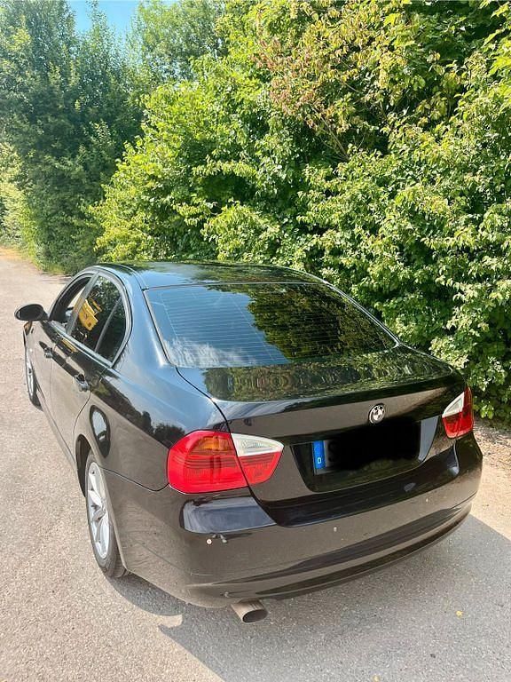 Schwarz Gebraucht 2007 BMW 318 Limousine | 1.999 € (Superpreis) - Bild 1/4