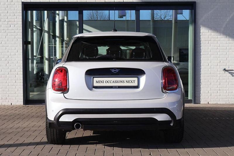 Gebraucht Mini Cooper Classic 136 PS (100 kW) 2024 Weiß Kleinwagen