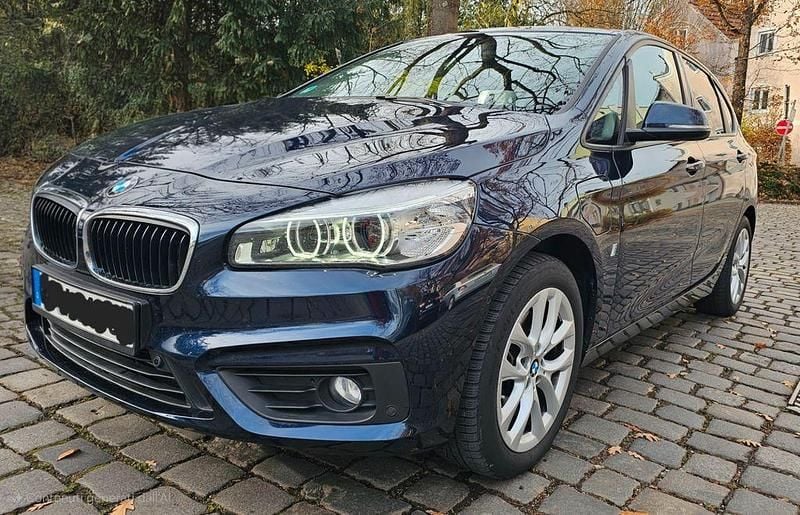 Gebraucht 2018 BMW 225 Active Tourer iPerformance Van / Kleinbus | 14.999 € (Fairer Preis) - Bild 1/4