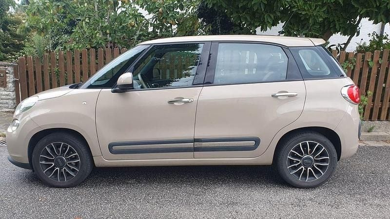 Gebraucht Fiat 500L Lounge 105 PS (77 kW) 2015 Beige Van / Kleinbus