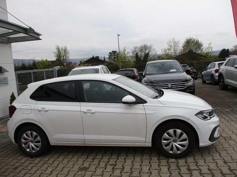 Gebraucht VW Polo Life 95 PS (69 kW) 2023 Weiß Kleinwagen