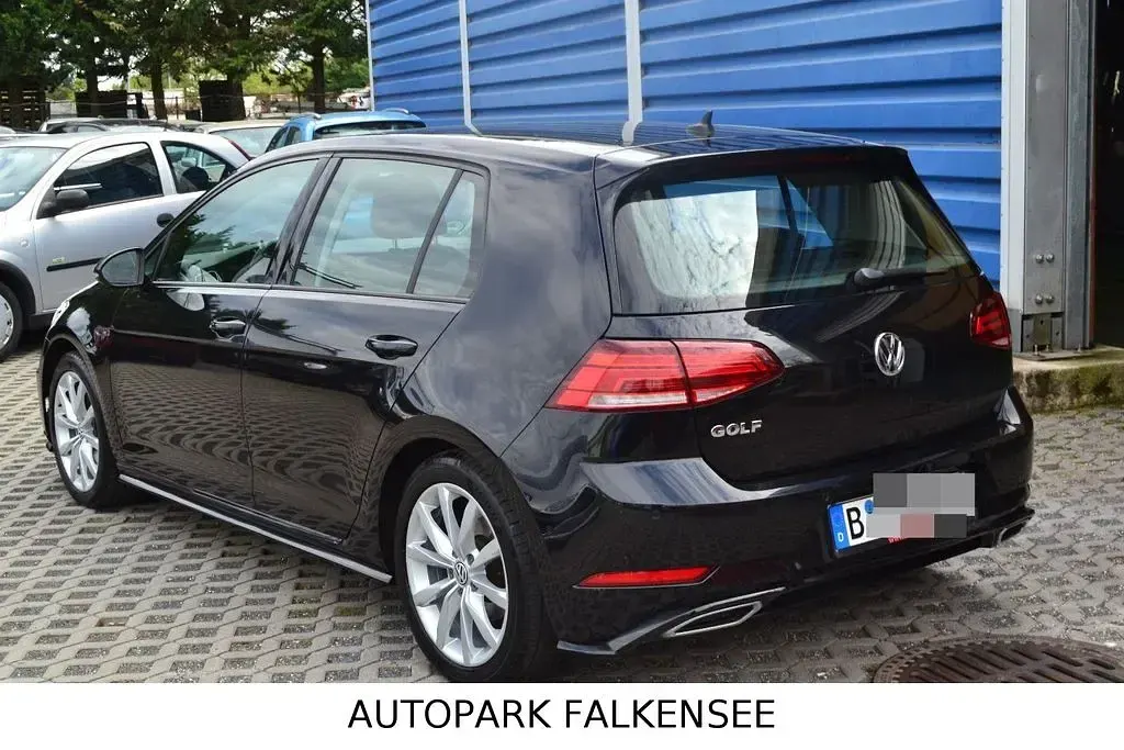 Second-hand VW Golf VII Highline 150 CP (110 kW) 2019 Negru Berlinǎ