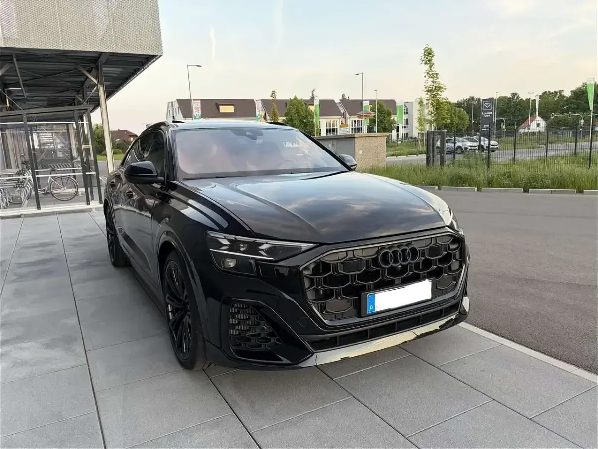 Gebraucht Audi SQ8 Advanced 507 PS (372 kW) 2025 Schwarz SUV