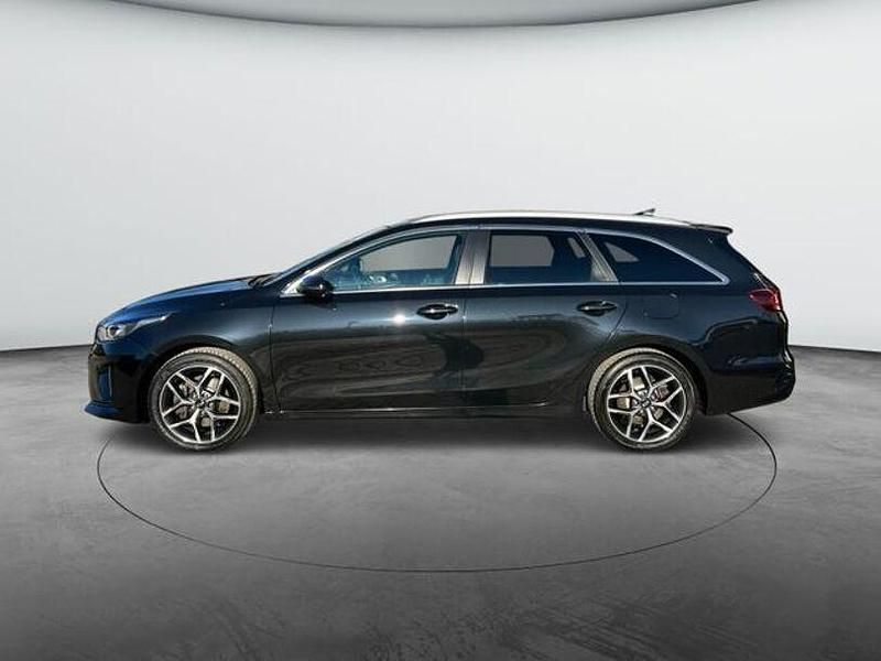Gebraucht Kia Ceed 140 PS (102 kW) 2020 Schwarz Kleinwagen