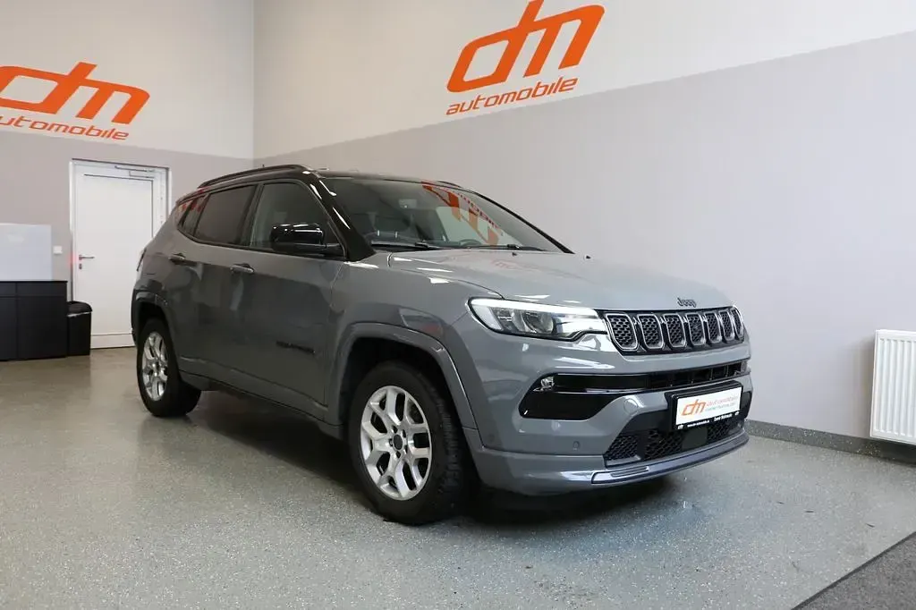 Käytetty Jeep Compass 150 HP (110 kW) 2022 Harmaa Katumaasturi