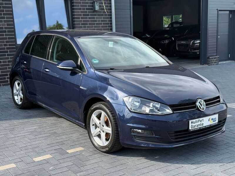 Blau Gebraucht 2014 VW Golf VII Cup Limousine | 8.690 € (Fairer Preis) - Bild 1/4