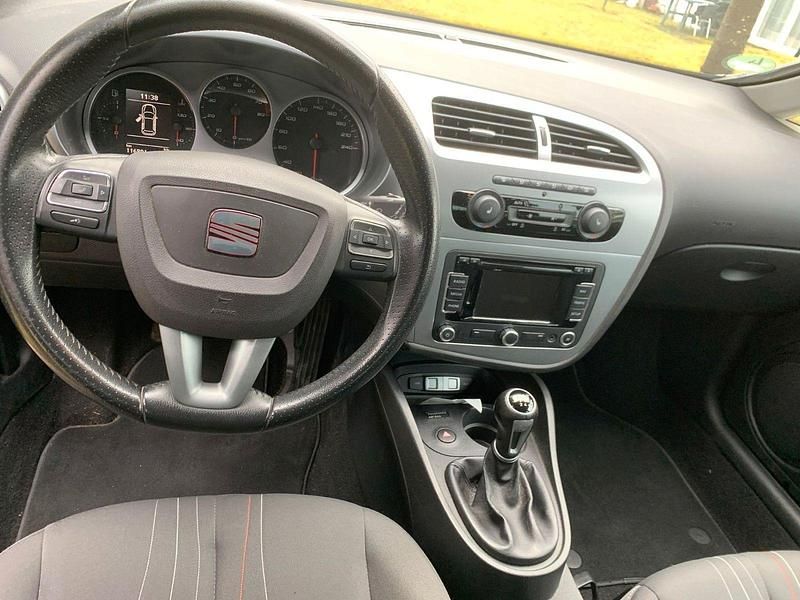 Second-hand Seat Leon FR 125 CP (91 kW) 2012 Negru Berlinǎ