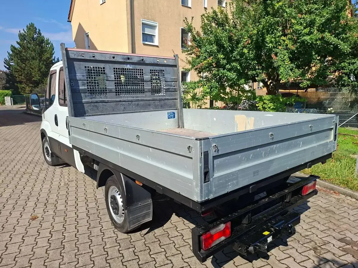 Gebraucht Iveco Daily 136 PS (100 kW) 2021 White ic 194 Van / Kleinbus