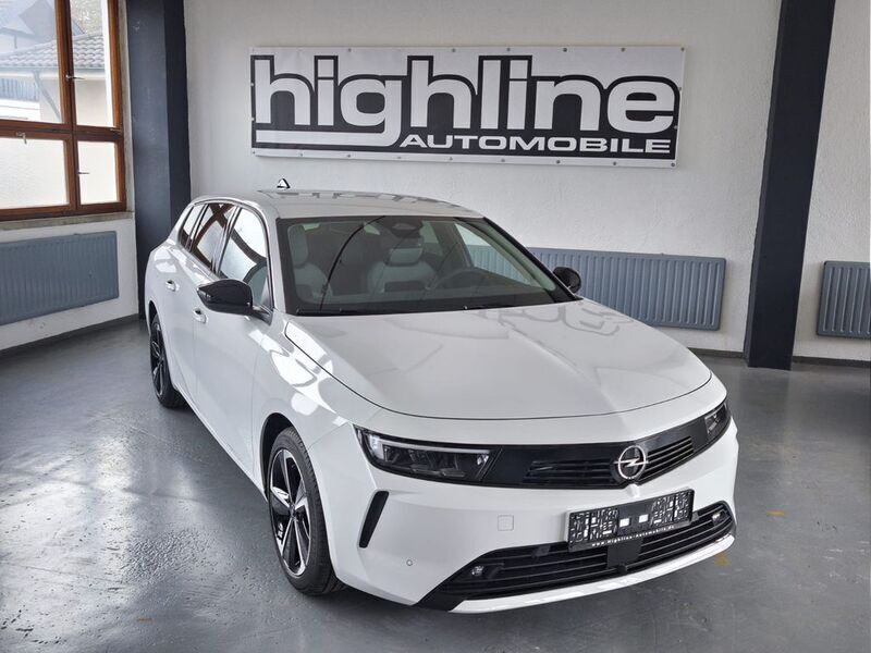 Weiss banquise Neu 2024 Opel Astra Enjoy Kombi | 21.480 € - Bild 1/4