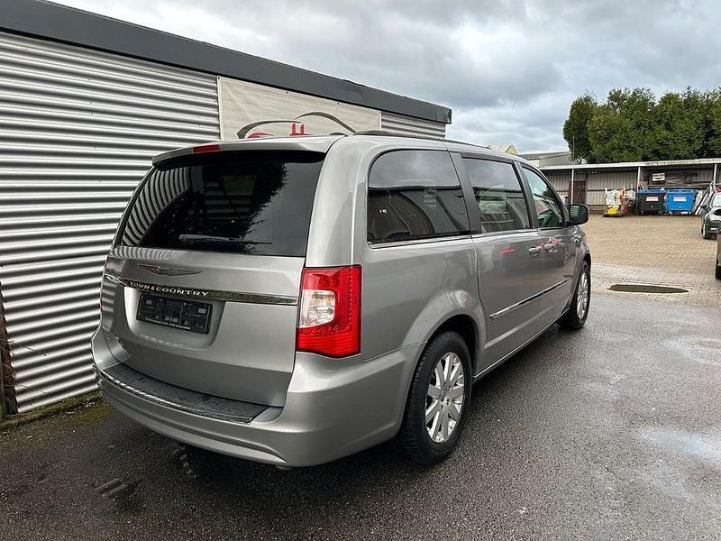 Gebraucht Chrysler Grand Voyager 287 PS (211 kW) 2014 Silber Van / Kleinbus