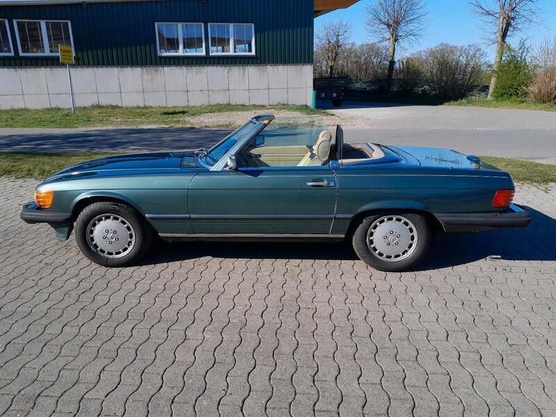 Grün Gebraucht 1989 Mercedes 560 Cabrio | 19.000 € - Bild 1/4