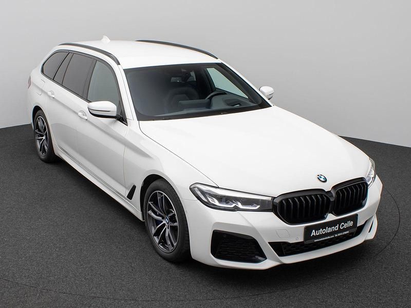 Gebraucht BMW 530 M Sport 286 PS (210 kW) 2022 Alpinweiss uni300schwarz Limousine