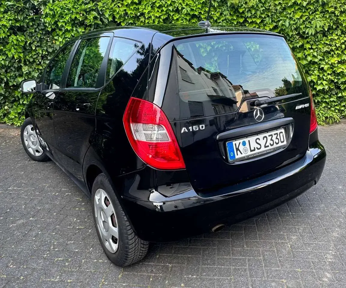 Gebraucht Mercedes A160 95 PS (69 kW) 2012 Schwarz Limousine