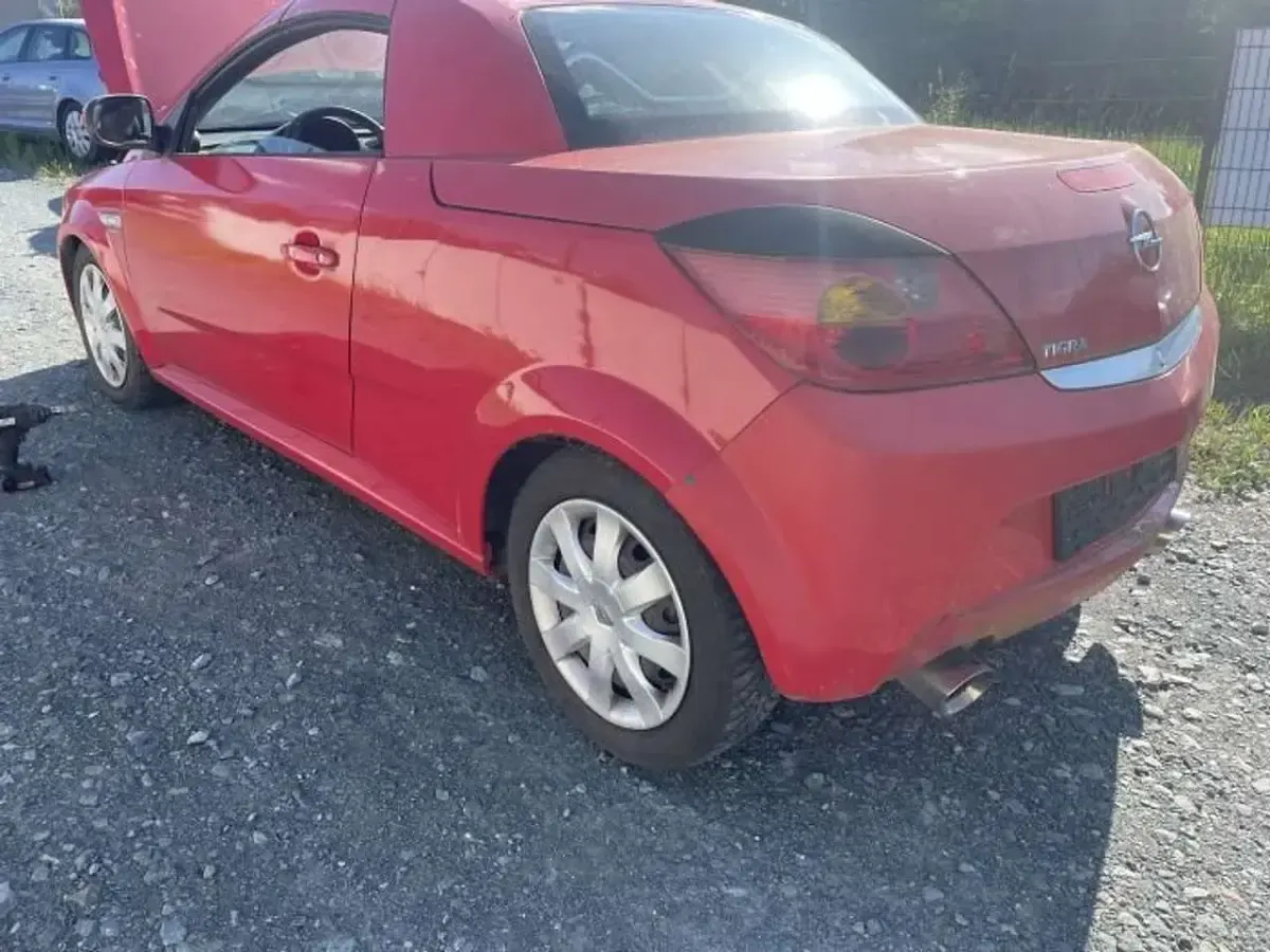 Gebraucht Opel Tigra Sport 90 PS (66 kW) 2004 Rot Cabrio