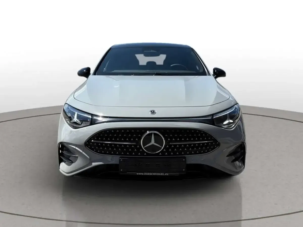 Gebraucht Mercedes CLA200 AMG line 184 PS (135 kW) 2026 Manufaktur alpingrau uni Limousine